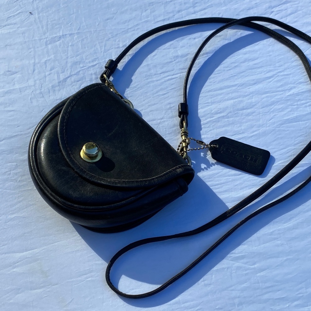 Mini coach bag with removable straps